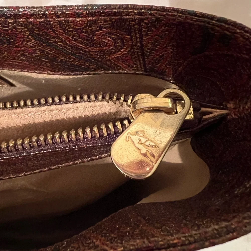 ETRO BAG very rare. Tortoise shell lucite handle, outside pristine w/no scuffs. - Picture 9 of 14